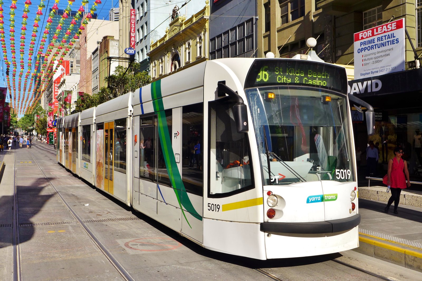 Melbourne | Bourke St Mall - East Melbourne | Secret World Trip Planner