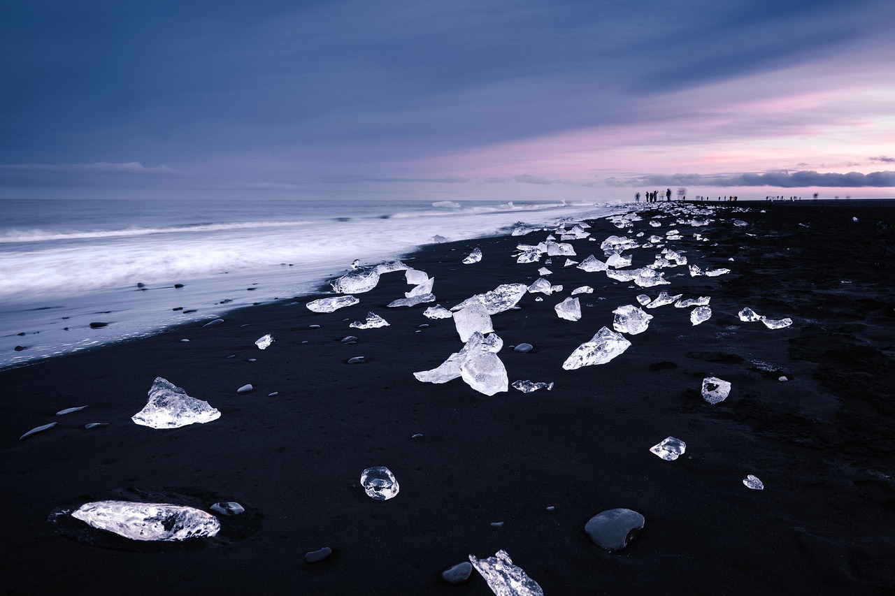 The incredible Diamons Beach in Iceland - Diamond Beach | Secret World Trip Planner