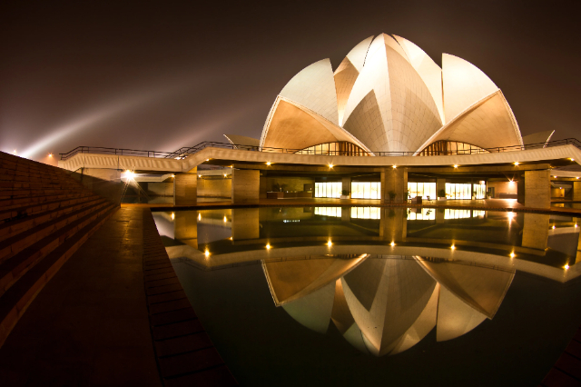 Lotus Temple - New Delhi | Secret World Trip Planner