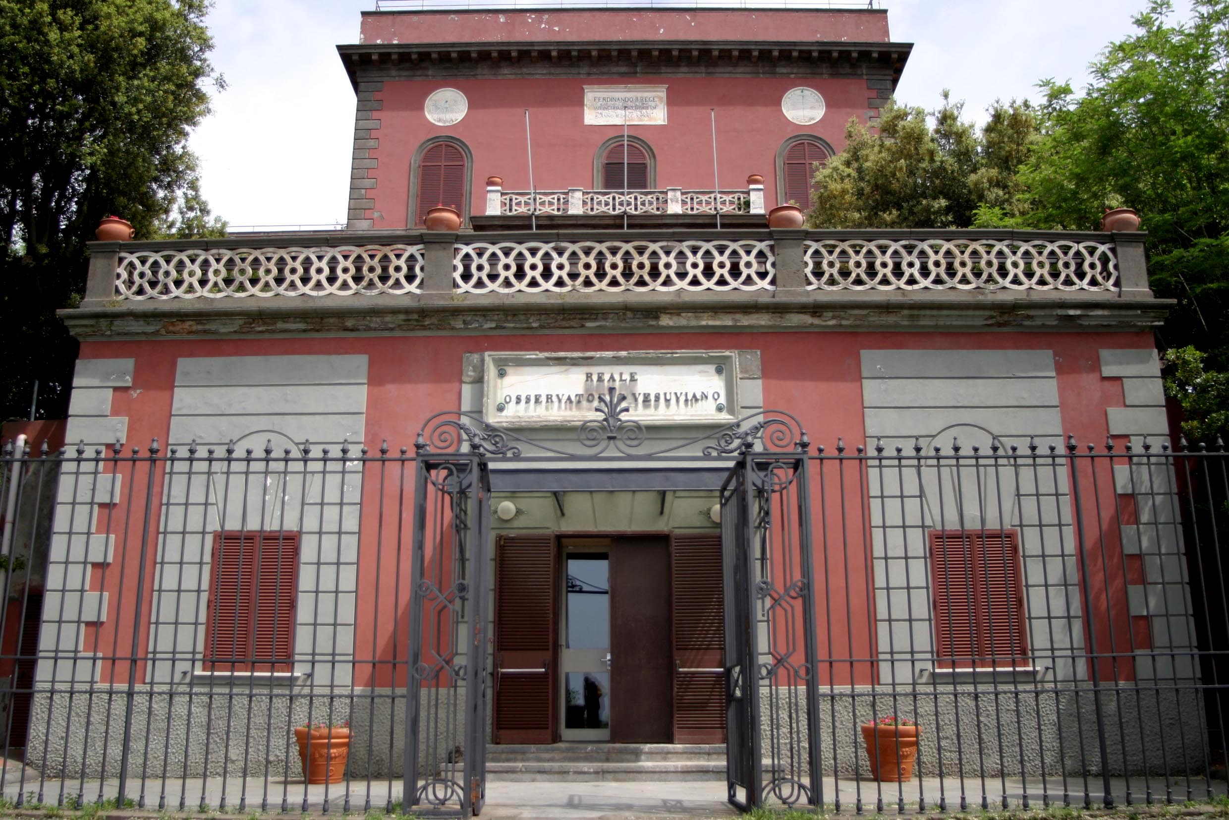 ভেসুভিয়ান অবজারভেটরি - Contrada Osservatorio | Secret World Trip Planner