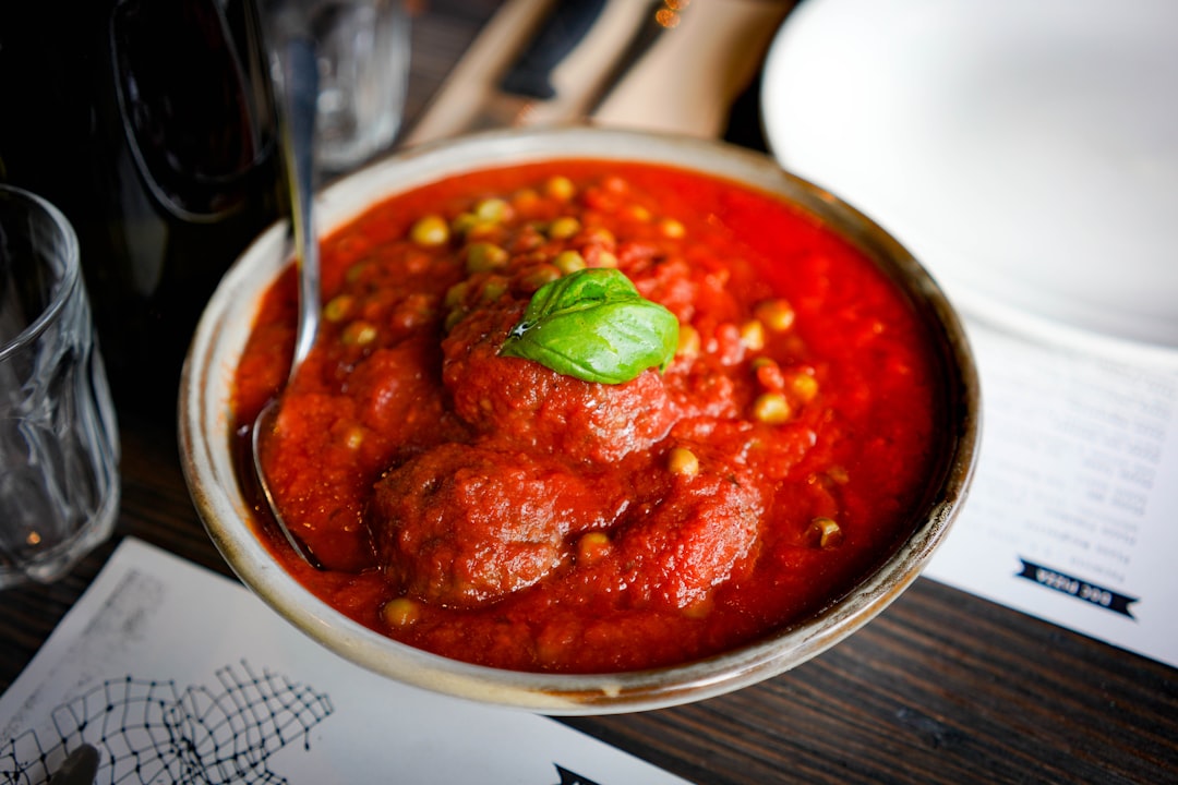 Klassische Tapas: Albondigas, spanische Fleischbällchen - Granada | Secret World Trip Planner