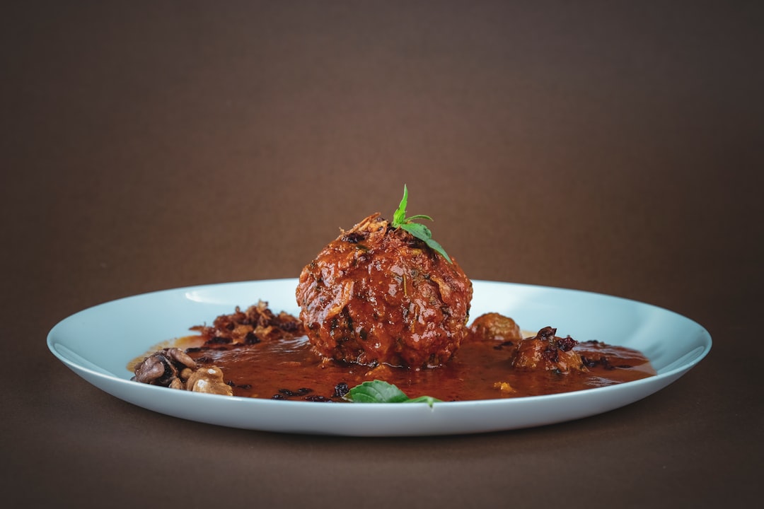 Klassische Tapas: Albondigas, spanische Fleischbällchen - Granada | Secret World Trip Planner