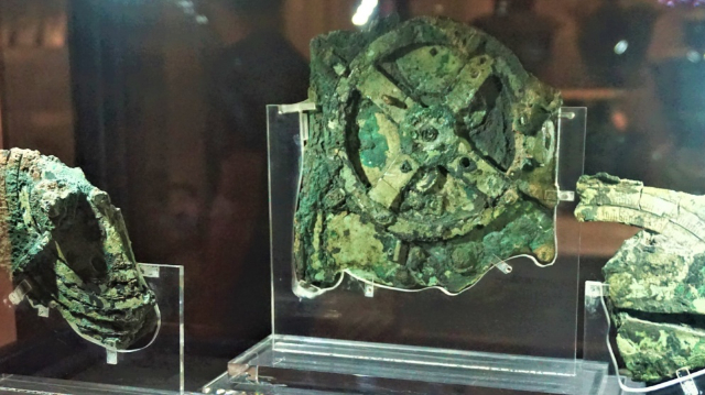 Il meccanismo di Antikythera: Un enigma degli abissi vecchio di 2.000 anni - Athina | Secret World Trip Planner