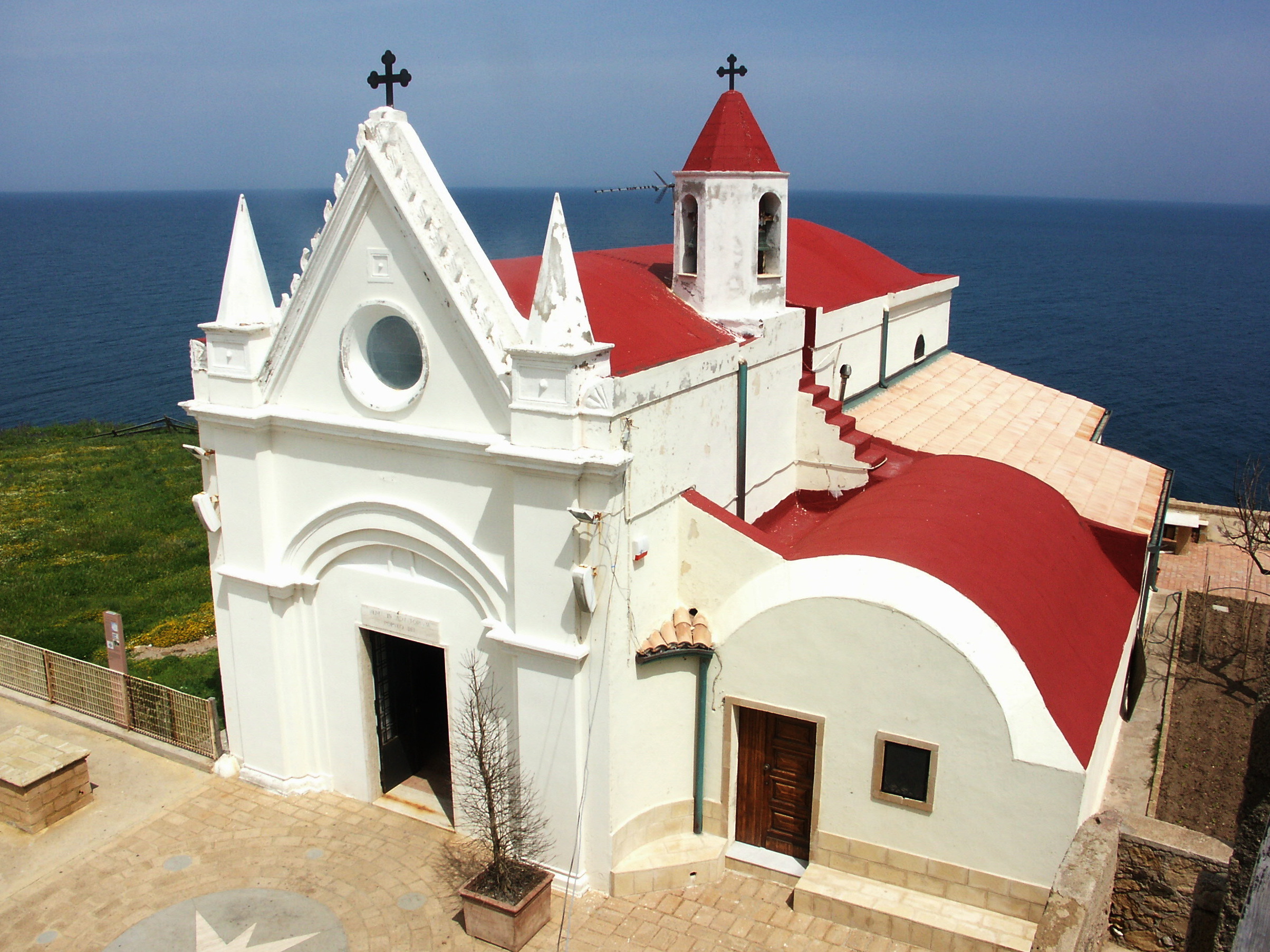 Santutegia Gure Andre Capo Colonna - Capocolonna | Secret World Trip Planner