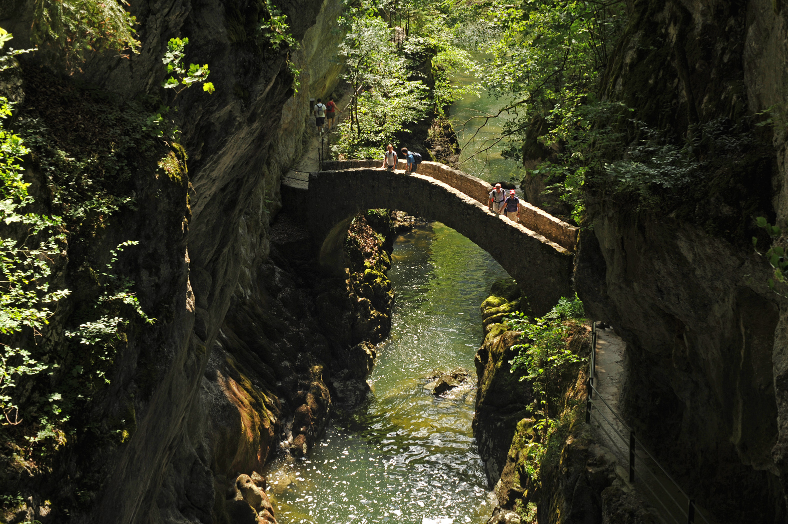 Die Areuse-Schluchten, ein märchenhafter Ort - Brot-Dessous | Secret World Trip Planner
