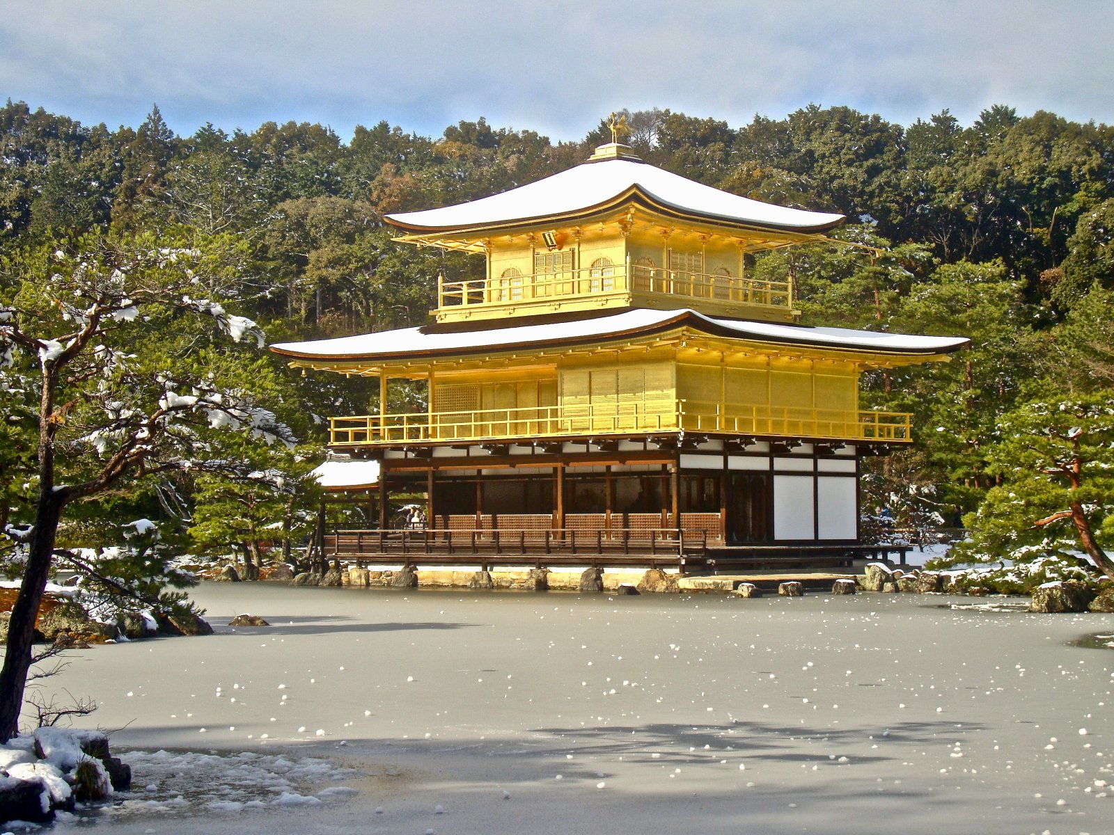 Kinkakuji is a Zen temple in northern Kyoto - Ky?to-shi | Secret World Trip Planner