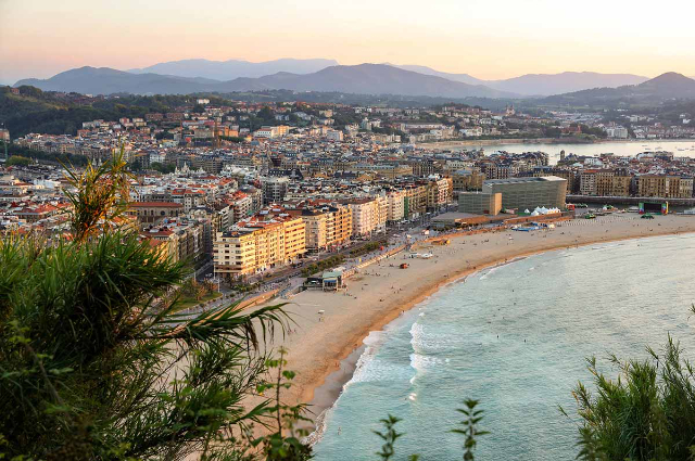  Gros — Donostia