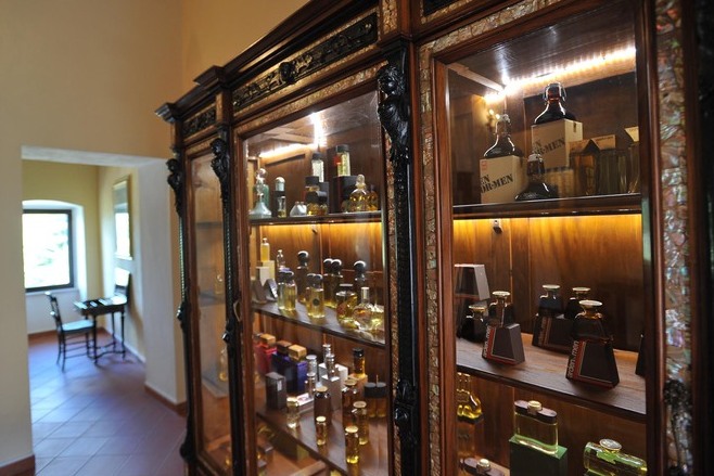 Museu do Perfume em Sant'Elena Sannita (Isérnia) - Sant'Elena Sannita | Secret World Trip Planner
