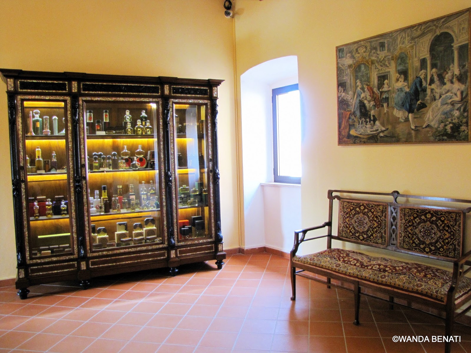 Muzio perekond ja Parfüümimuuseum - Sant'Elena Sannita | Secret World Trip Planner
