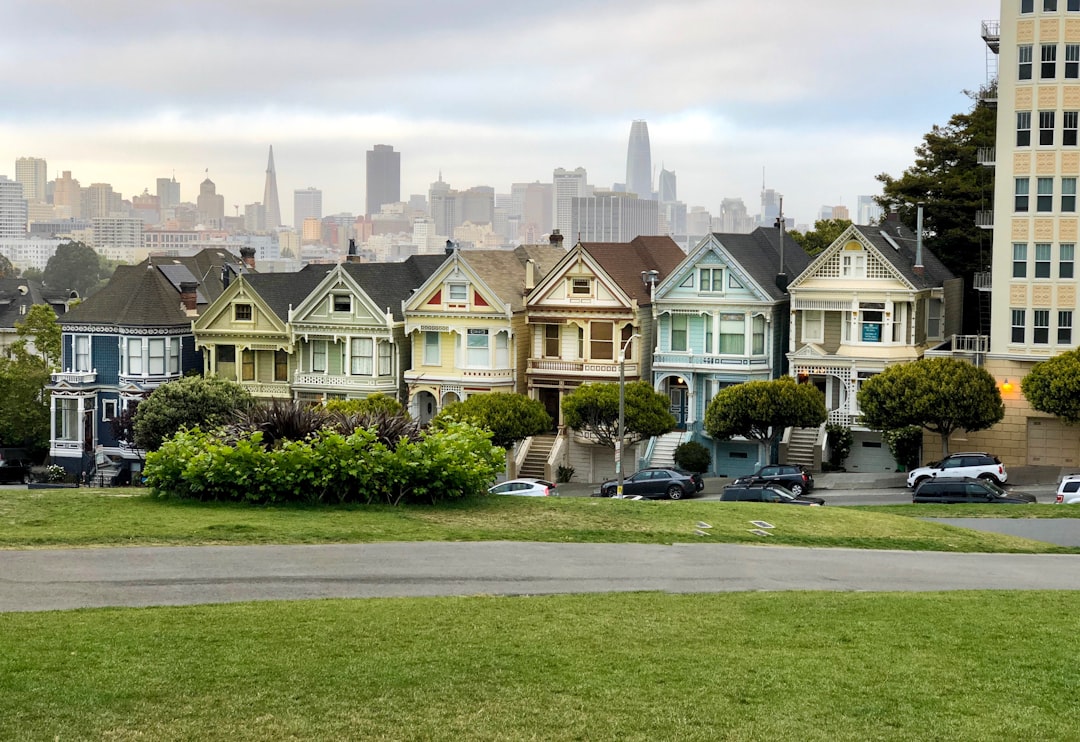 San Francisco: Die bemalten viktorianischen und edwardianischen Häuser - San Francisco | Secret World Trip Planner
