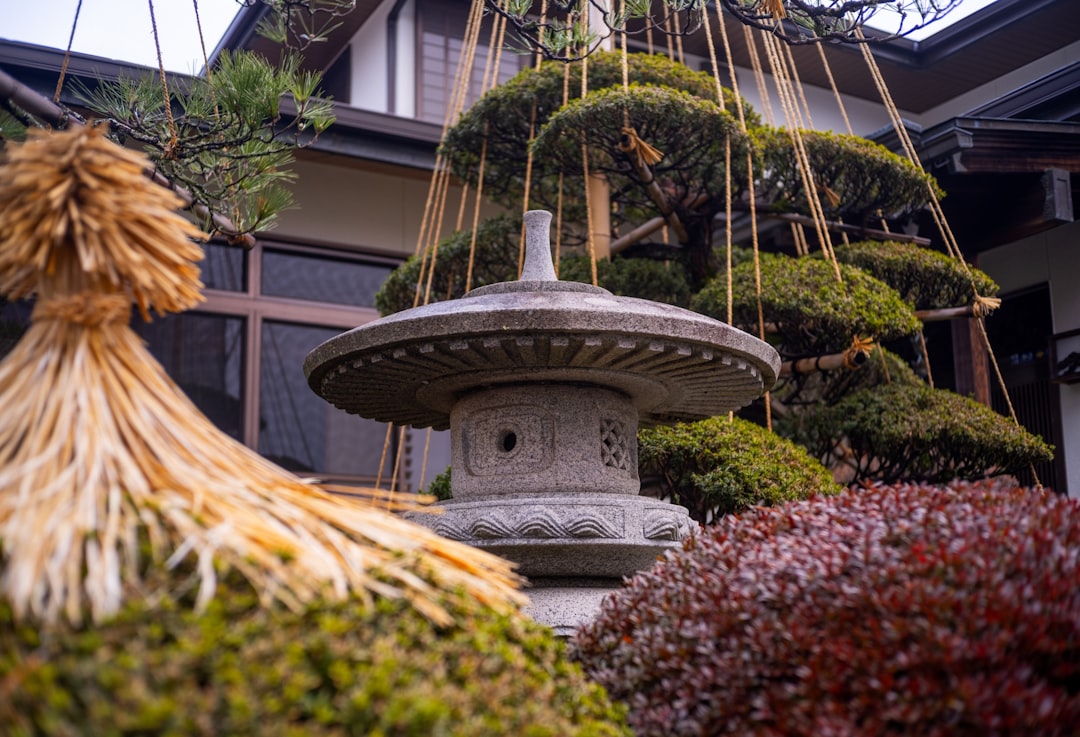 Kenrokuen:one of Japan's most beautiful landscape gardens - Kanazawa | Secret World Trip Planner