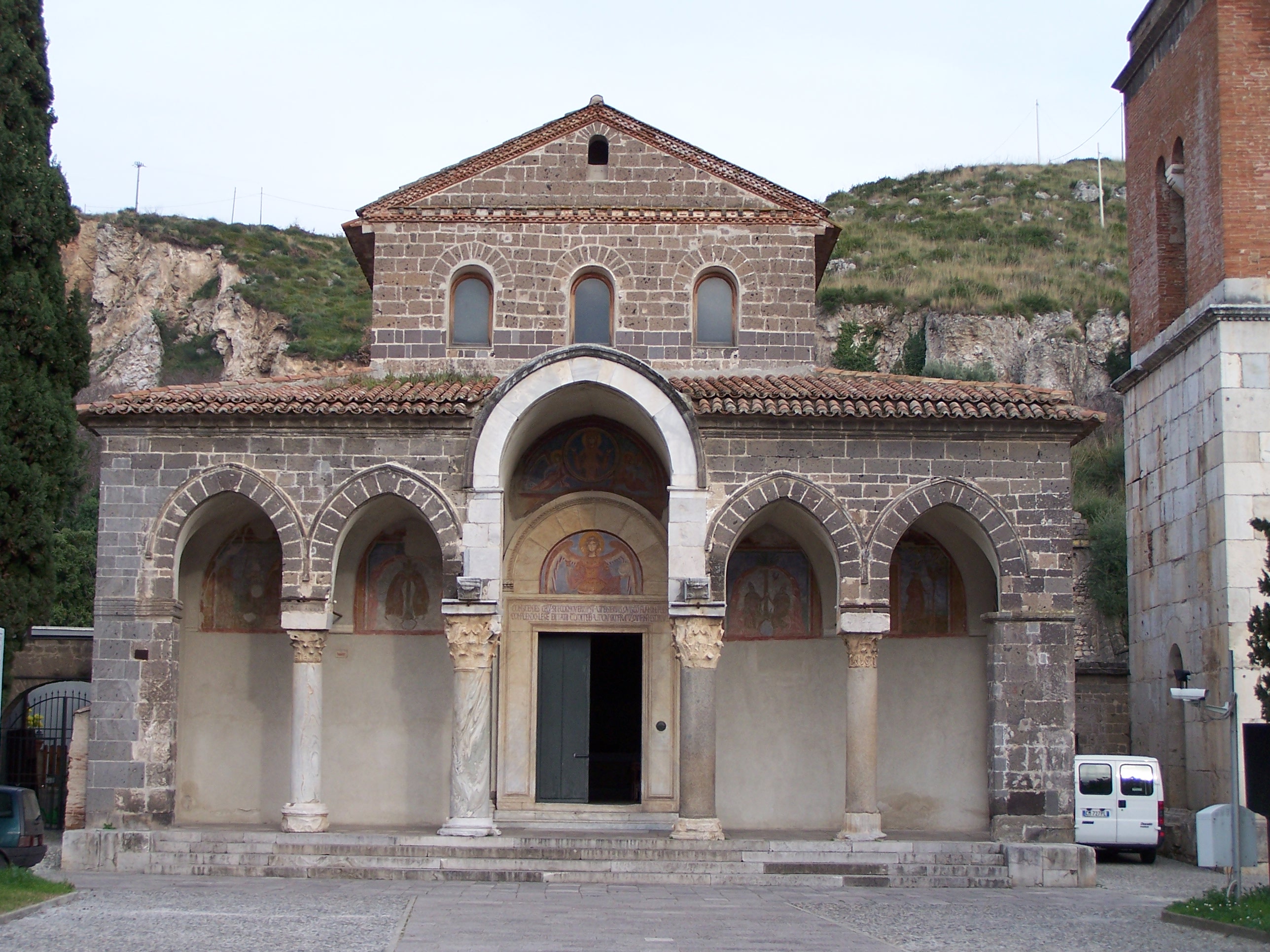 Сант-Анёла ў абацтве Форміс - Sant'Angelo In Formis | Secret World Trip Planner