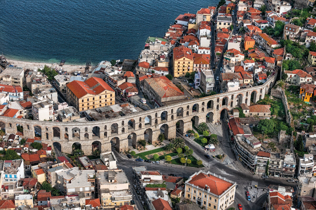 Das Aquädukt von Kavala - Kavala | Secret World Trip Planner