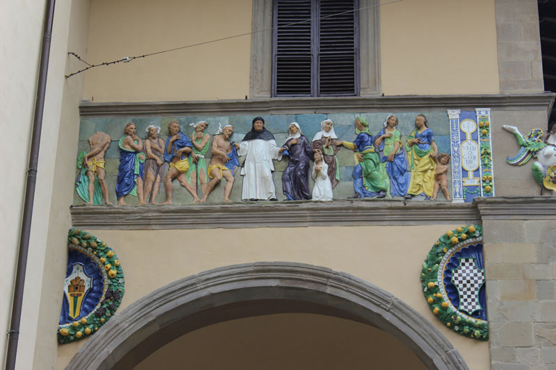 Friso Robbiano do Ospedale Del Ceppo  - Pistoia | Secret World Trip Planner