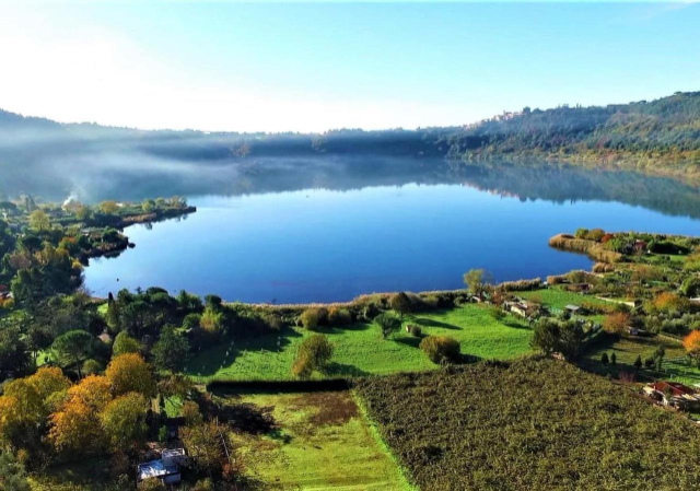 Nemi-See - Lago di Nemi | Secret World Trip Planner