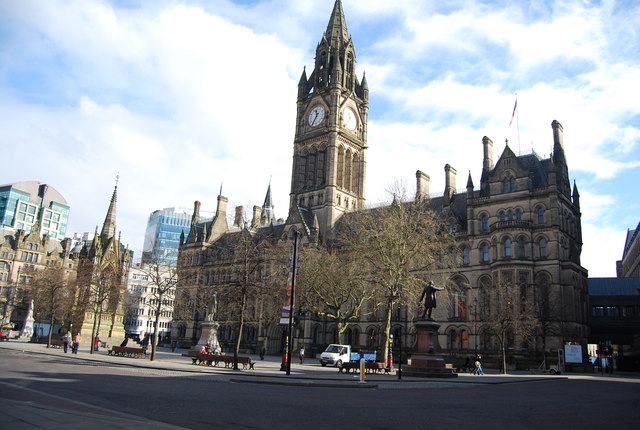 Manchester Town Hall, ein Muss in der Stadt Manchester, betrachtet - 20 Albert Square | Secret World Trip Planner