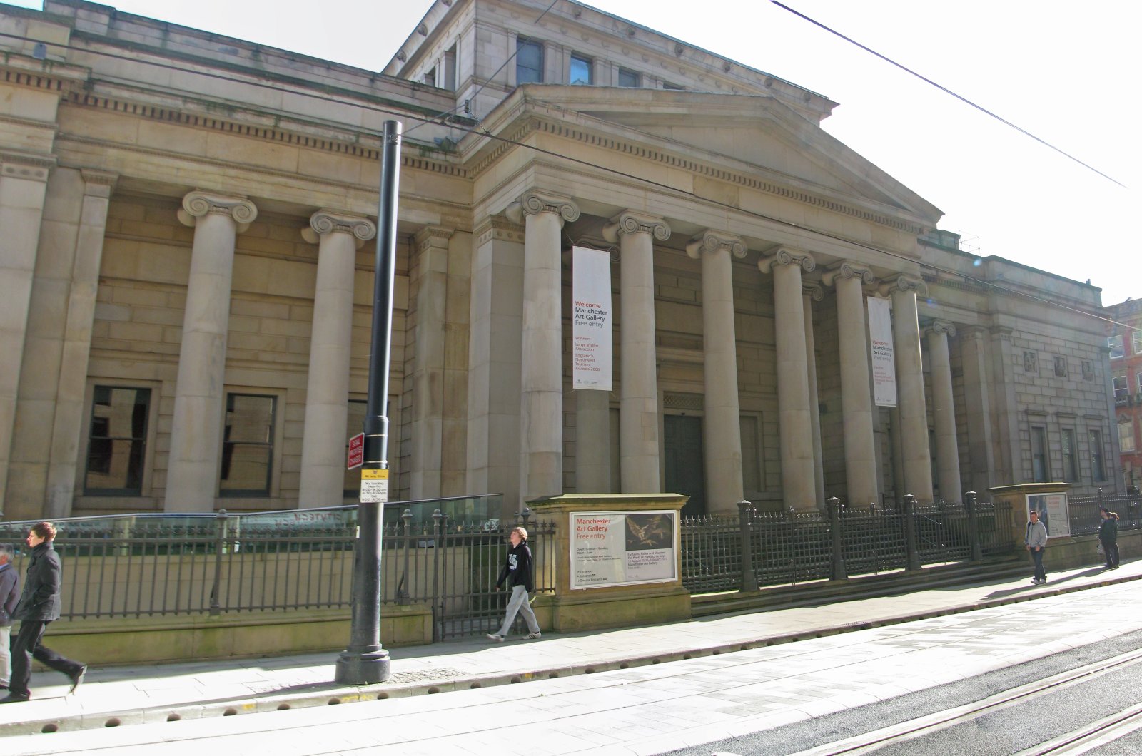 Manchester Art Gallery - Mosley St | Secret World Trip Planner