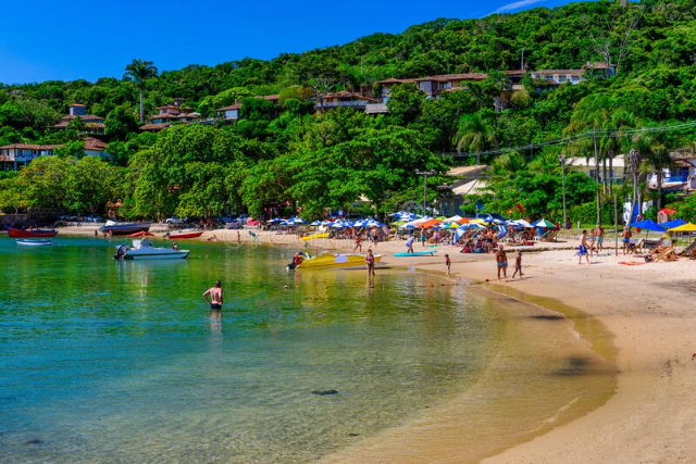 The historic district of Ossos - Búzios - RJ | Secret World Trip Planner