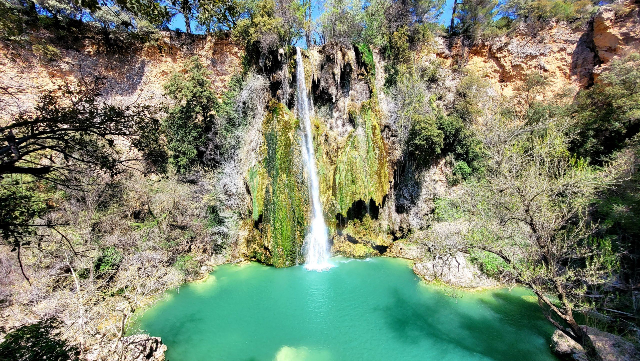 Sillans-la-Cascade-Wasserfall - Sillans-la-Cascade | Secret World Trip Planner