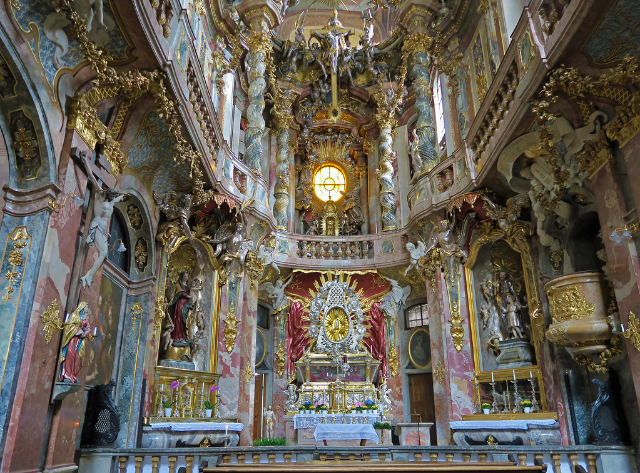 Kirkja heilags Jóhannesar frá Nepomuk - München | Secret World Trip Planner