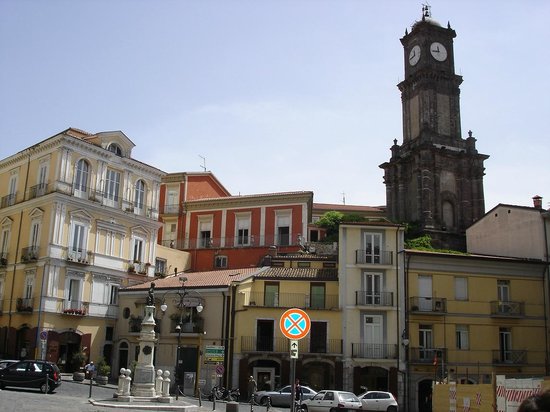 Turnul cu ceas - Avellino | Secret World Trip Planner