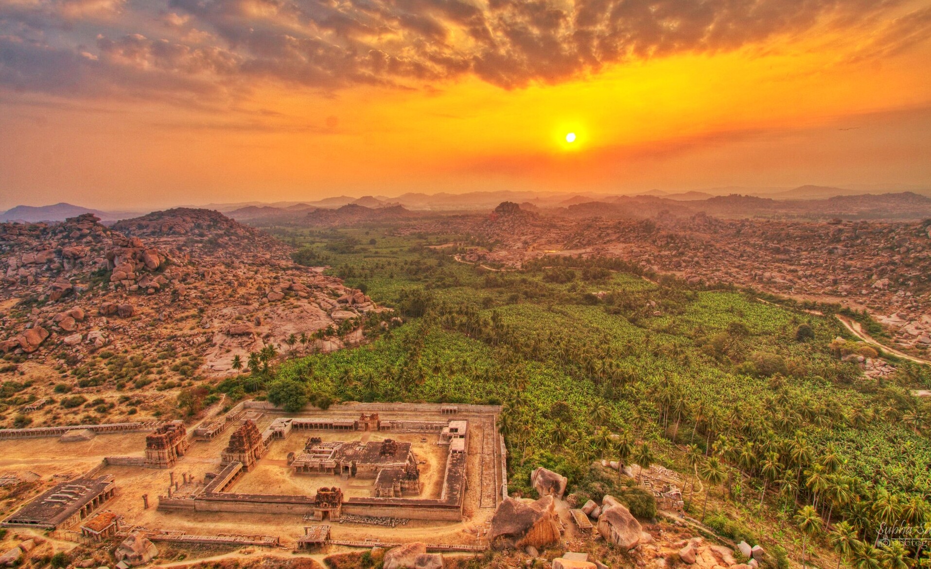 Hampi and the stunning sunset — Hampi