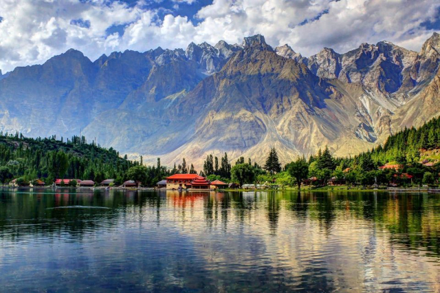 Shangri-La Lake — Skardu