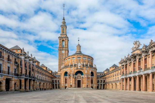 La chiesa ovale più grande del mondo — Gijón