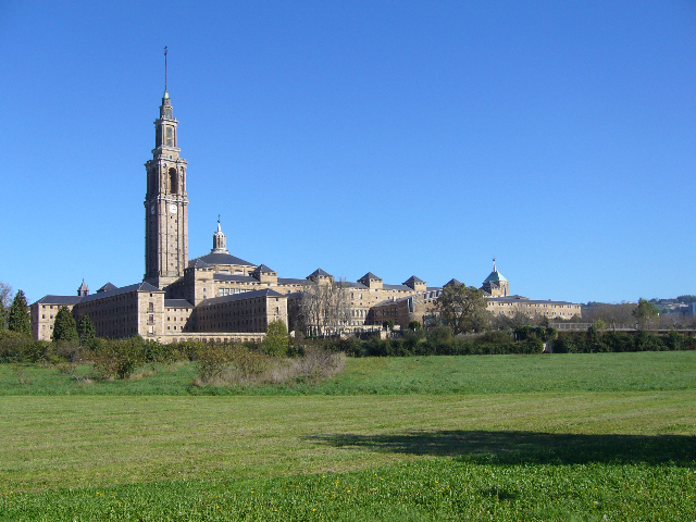 La chiesa ovale più grande del mondo - Gijón | Secret World Trip Planner