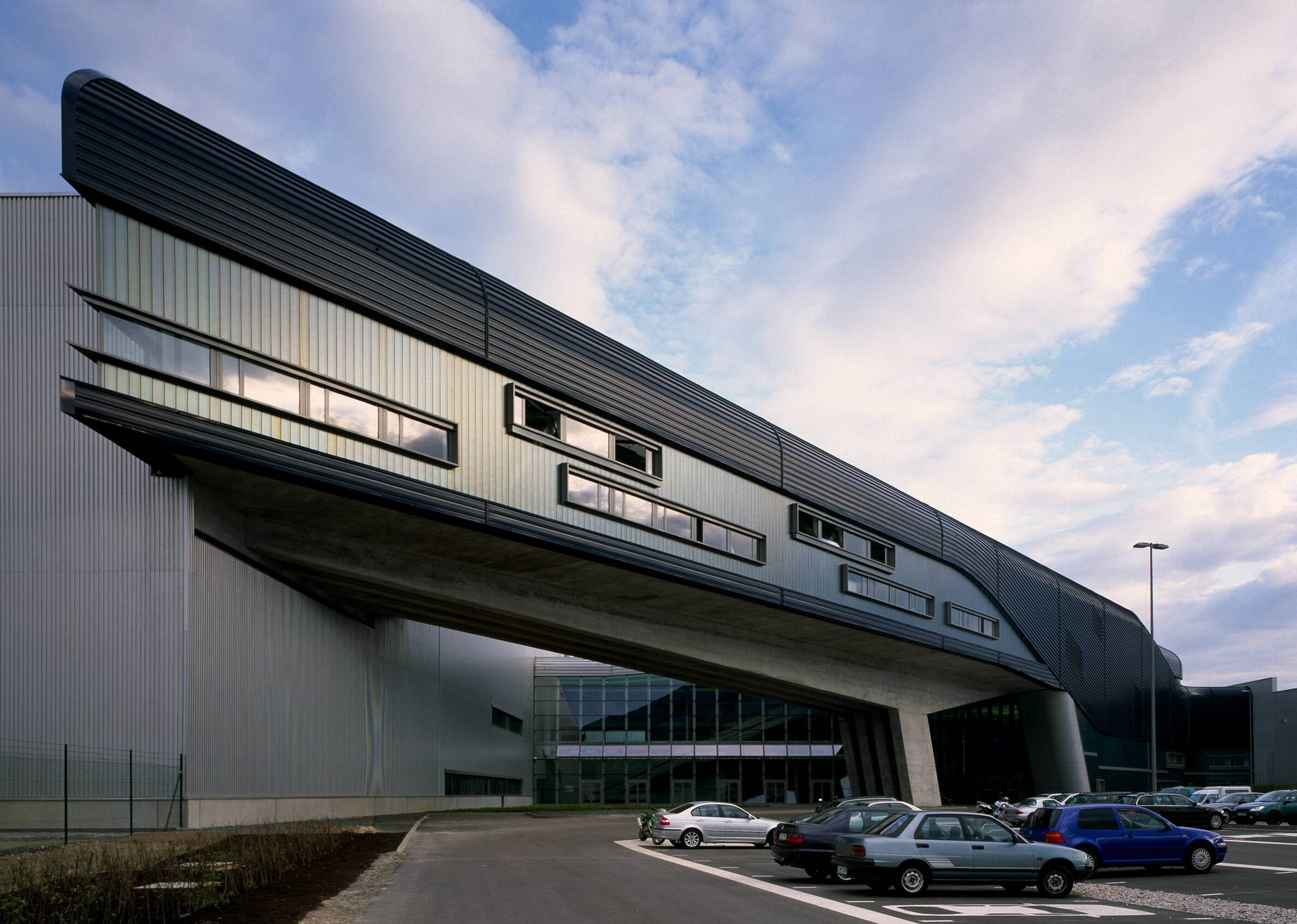 BMW Zentralgebäude von Zaha Hadid — Leipzig