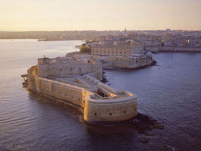 Syrakus und die Felsnekropole von Pantalica - Siracusa SR | Secret World Trip Planner