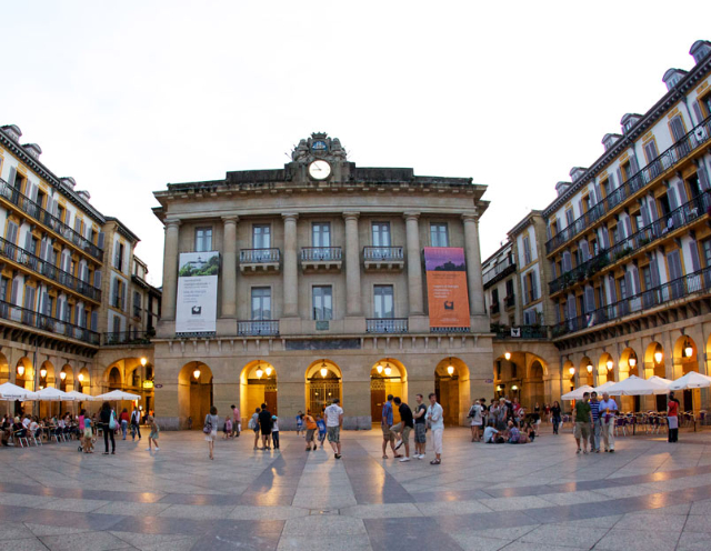 Platz der Verfassung - Donostia | Secret World Trip Planner