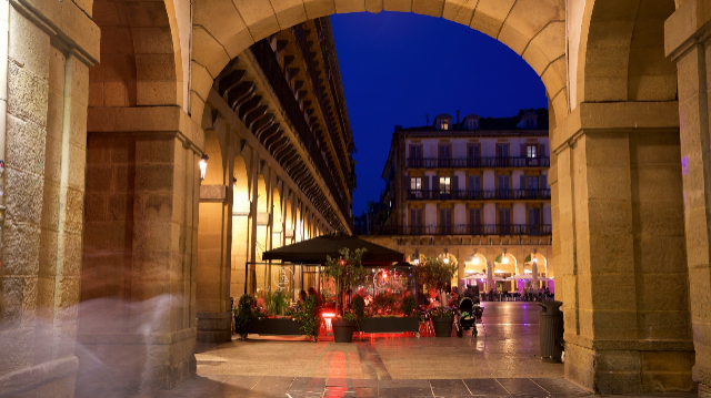 Platz der Verfassung - Donostia | Secret World Trip Planner