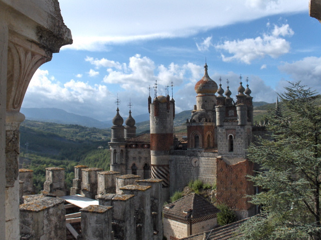 Das Schloss von Rocchetta Mattei - Ponte | Secret World Trip Planner