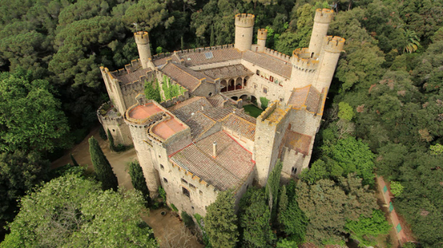 Das Schloss von Santa Florentina - Canet de Mar, Barcelona | Secret World Trip Planner