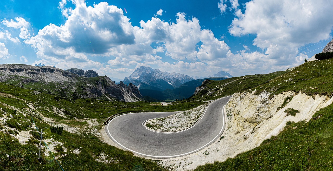 The Cinque Torri, in the beautiful Belluno Dolomites, between the Olympic city of Co - Cinque Torri | Secret World Trip Planner
