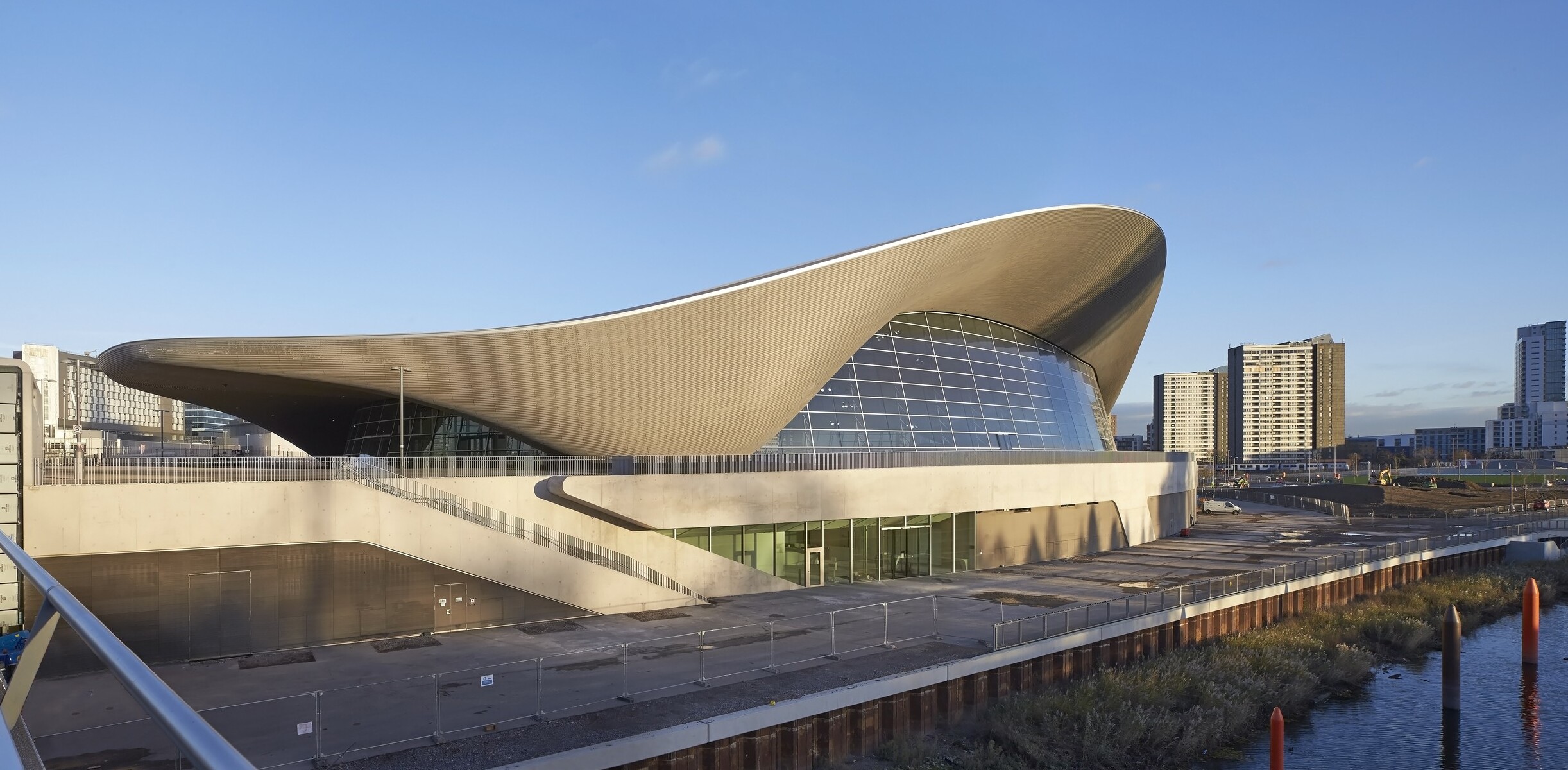Zaha Hadid: London Aquatics Centre — Londra E20 2AQ