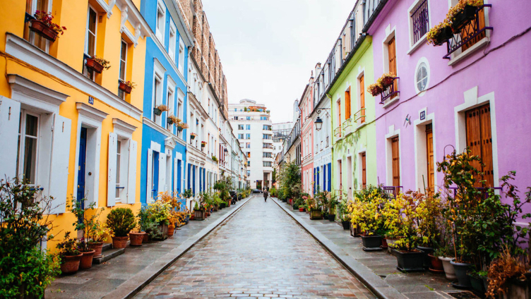 Rue Crémieux: the most colourful street in Paris - Paris | Secret World Trip Planner