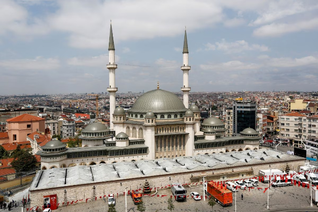Taksim-Moschee - Taksim Cd. 2 B | Secret World Trip Planner