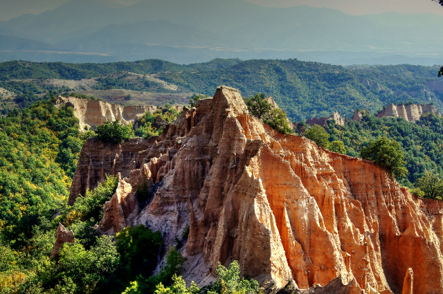 Melnik Sandstone Pyramids - Sandanski | Secret World Trip Planner