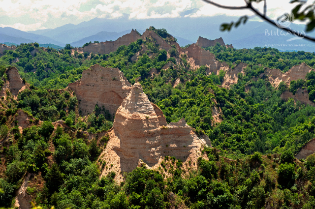 Melnik Sandstone Pyramids - Sandanski | Secret World Trip Planner