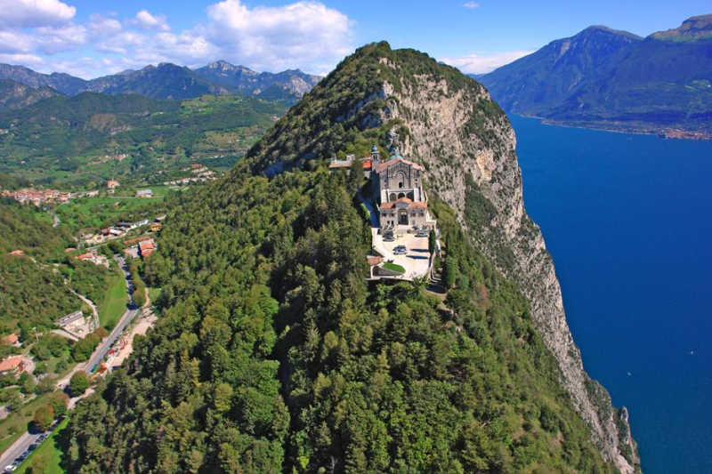 Santuario di Montecastello — Santuario Di Montecastello