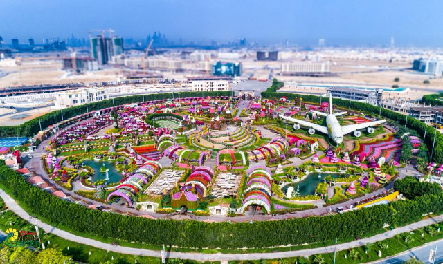 दुबई गार्डन की चमक - Dubai | Secret World Trip Planner