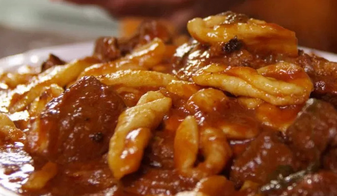 Fsilli with hare sauce - Pescara | Secret World Trip Planner