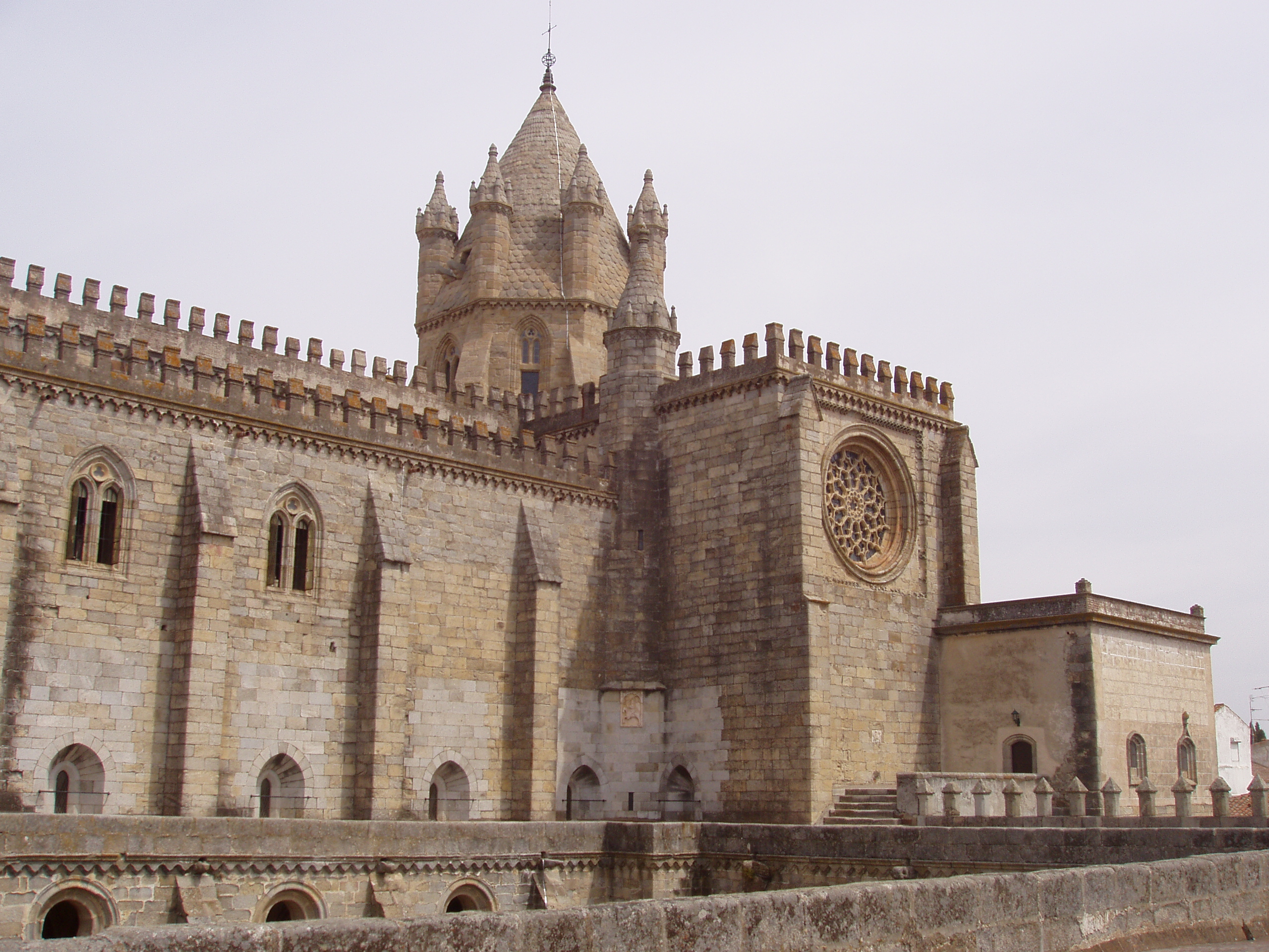 La cattedrale di Évora - Évora | Secret World Trip Planner