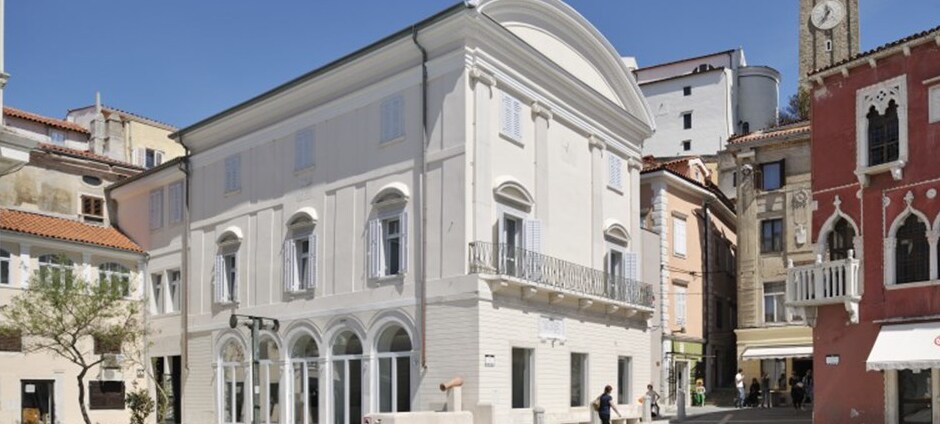 Town Gallery Piran — Tartinijev trg 3