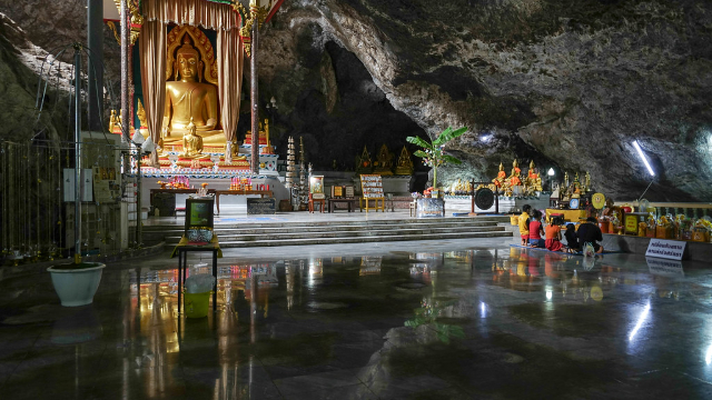 Wat Ban Tham - Tambon Khao Noi | Secret World Trip Planner