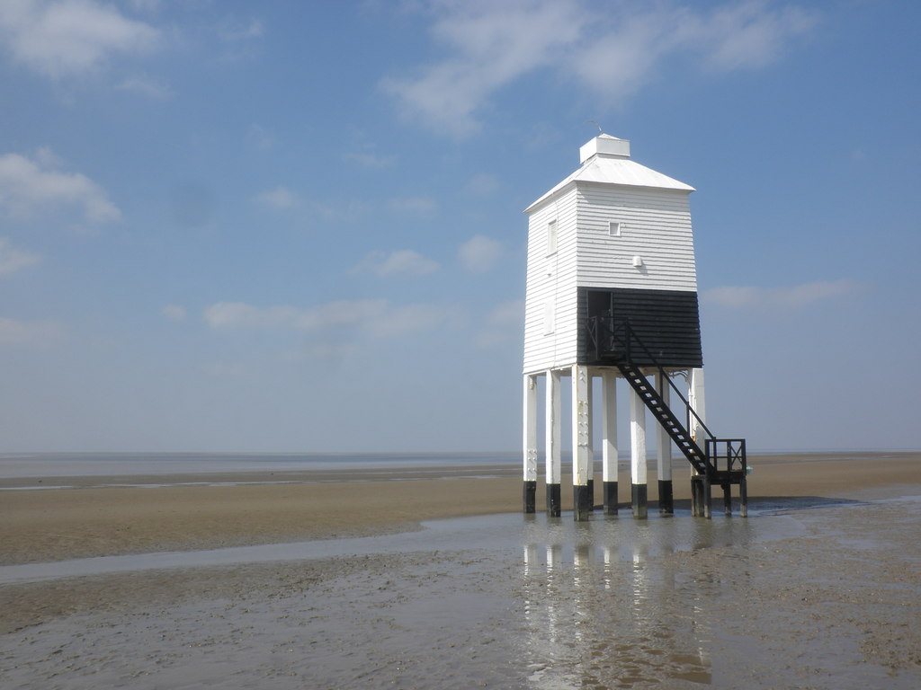 Niedriger Leuchtturm in Burnham-on-Sea, England - River Parrett | Secret World Trip Planner