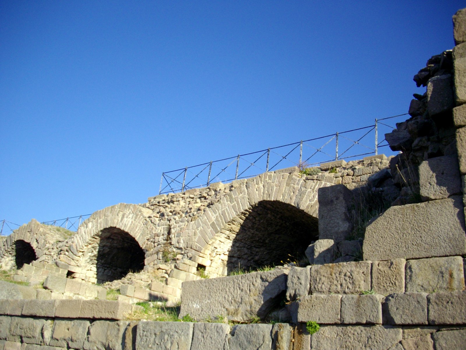 Izmir ist jetzt die Pergamon am nächsten gelegene Großstadt - Hamzal?süleymaniye Mahallesi | Secret World Trip Planner
