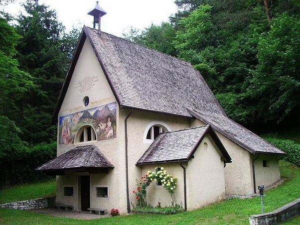 The legend of the Madonna della Rocchetta - 38050 Ospedaletto TN | Secret World Trip Planner